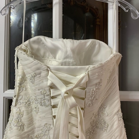 New Wedding Dress - Picture 5 of 5